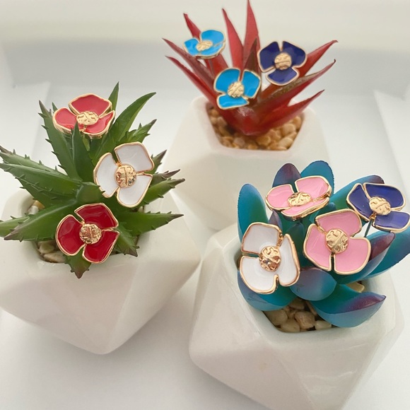 Tory Burch Pick one or all from Bouquet of earring - Picture 3 of 14